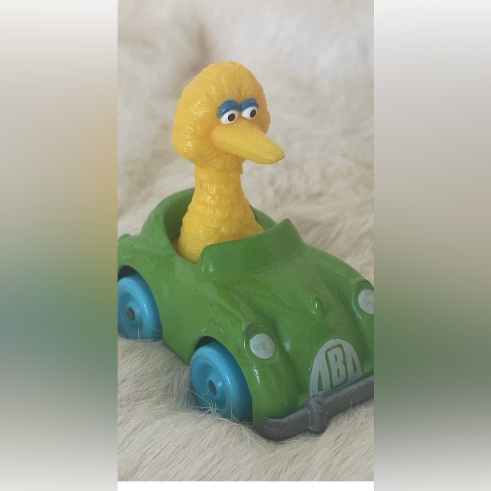 Vintage Muppets Playschool Yellow Big Bird in Green Toy Car. 1981, 1983